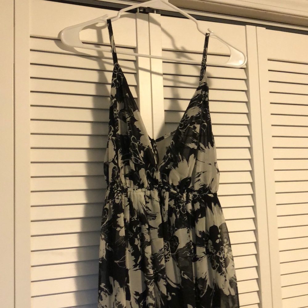 Dress - Picture 2 of 6